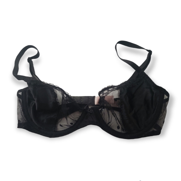 2/$20 Victoria Secret Bralette Small 34B - Picture 1 of 3